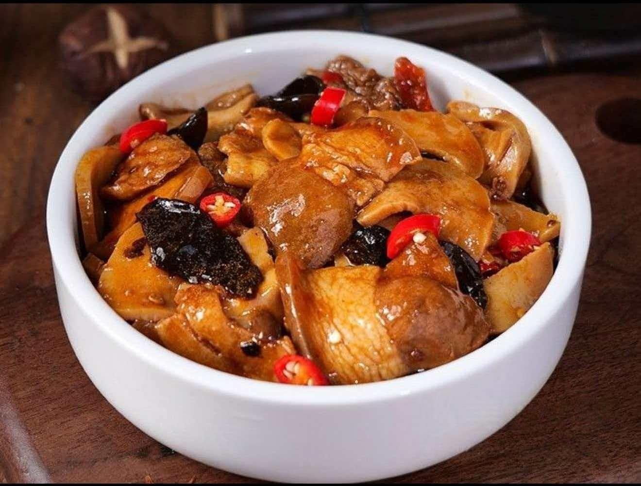 农家回锅肉盖饭